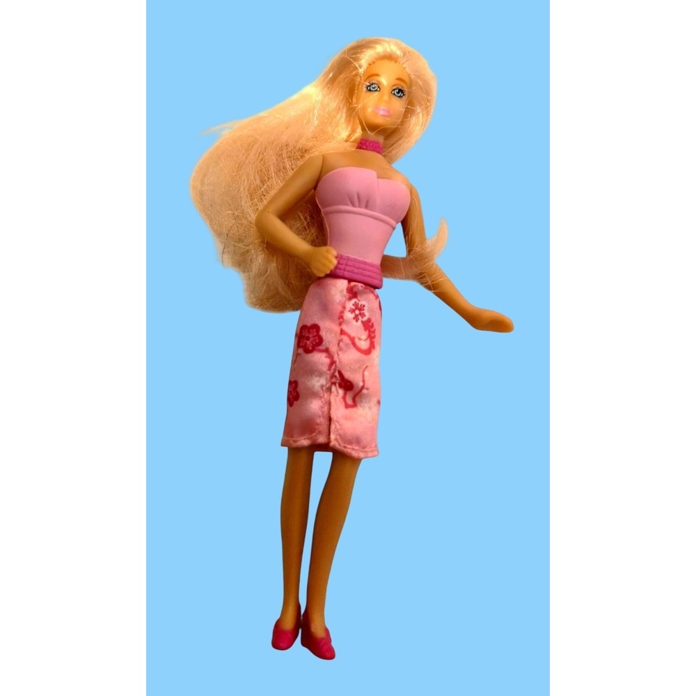 Vintage 2008 McDonalds Happy Meal Barbie Fashionista Toy Pink Floral Collectible
